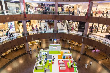 Dubai Alışveriş Merkezi - Dünya'nın en büyük alışveriş merkezi iç görünümü