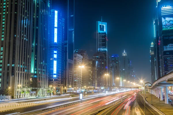 Dubaj dowtown v ngiht, Spojené arabské emiráty — Stock fotografie