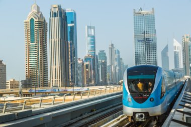 dubai metro demiryolu