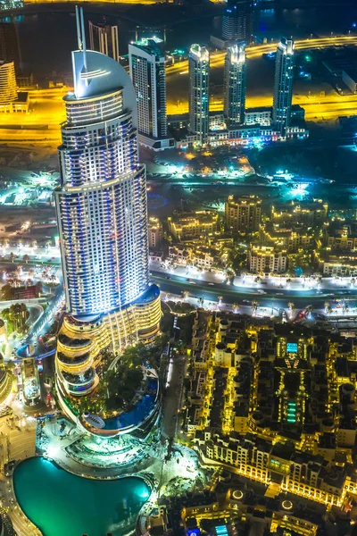 Endereço Hotel à noite no centro de Dubai — Fotografia de Stock