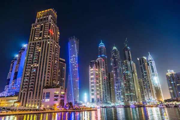 Dubai Marina paisagem urbana, Emirados Árabes Unidos — Fotografia de Stock