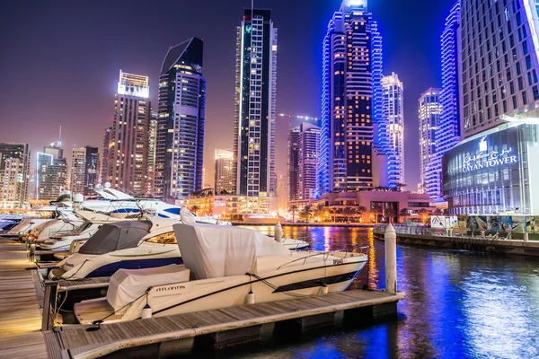 Dubai Marina paisagem urbana, Emirados Árabes Unidos — Fotografia de Stock