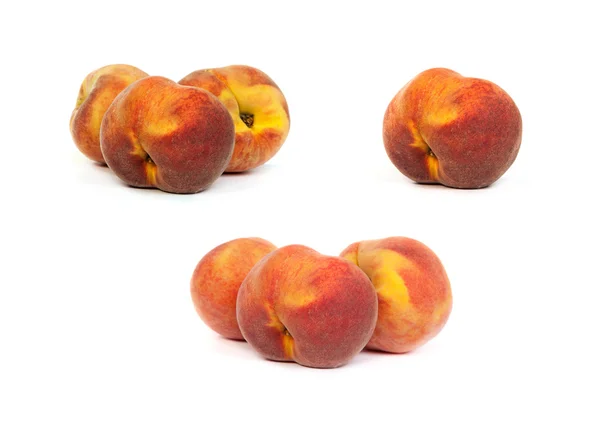 Set of tasty juicy peaches with slices on a white background — Stock Photo, Image