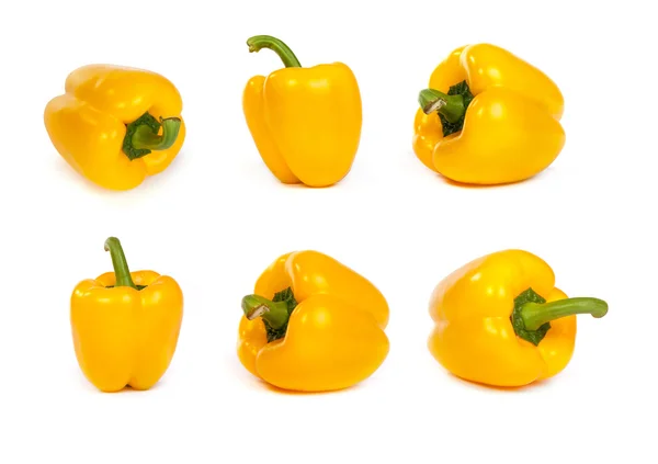 Conjunto de pimientos dulces amarillos aislados en blanco —  Fotos de Stock
