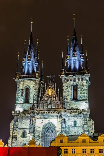 Igreja de Nossa Senhora diante de Tyn em Praga — Fotografia de Stock