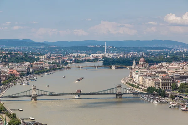 Vista de um edifício do parlamento húngaro — Fotografia de Stock