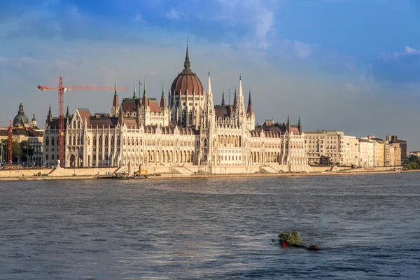 布达佩斯议会的建立 — 图库照片