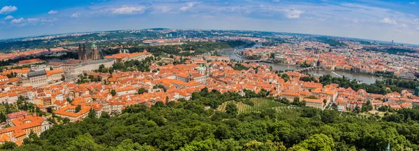 Городской пейзаж города Праги. Панорамный вид — стоковое фото
