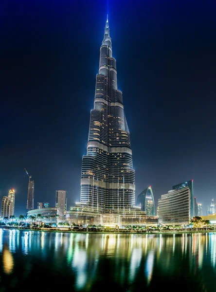 Vista sul Burj Khalifa, Dubai, Emirati Arabi Uniti, di notte — Foto Stock