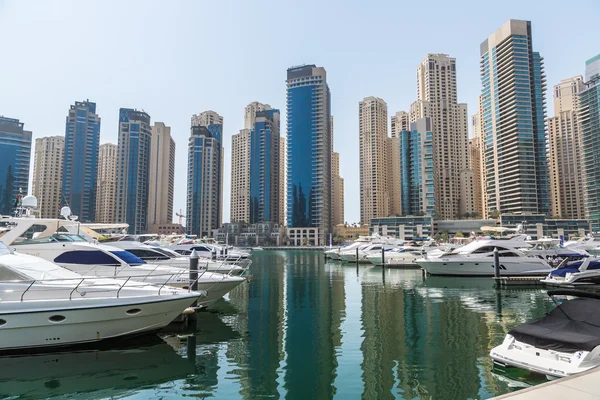 Dubai Marina paisaje urbano, Emiratos Árabes Unidos — Foto de Stock