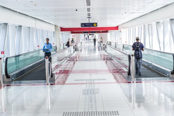 Trappen op dubai metro station — Stockfoto