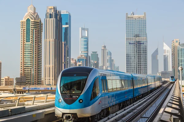 dubai metro demiryolu