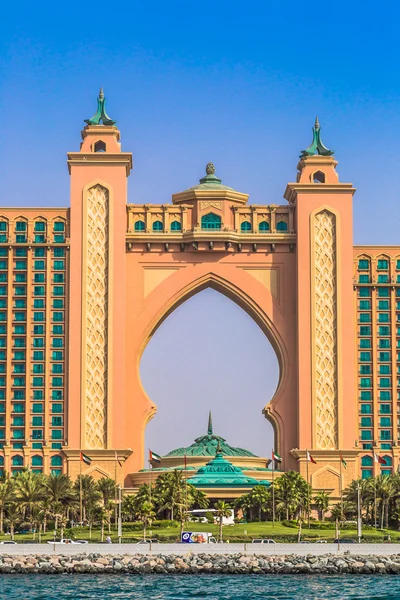 Отель palm в Дубае — стоковое фото