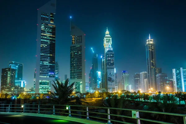 Dubai downtown v noci, Spojené arabské emiráty — Stock fotografie