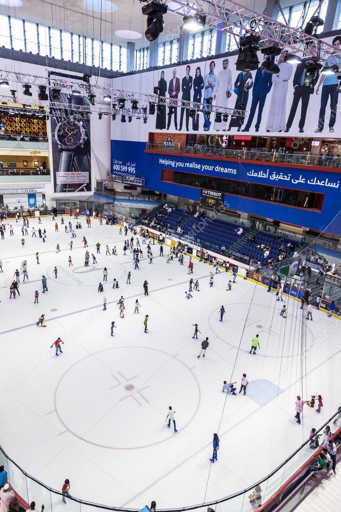The ice rink of the Dubai Mall Stock Editorial Photo © bloodua 33840389