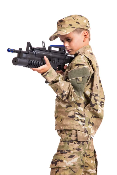 Joven soldado con rifle —  Fotos de Stock