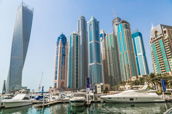 Dubai Marina paisaje urbano, Emiratos Árabes Unidos — Foto de Stock