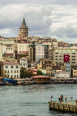 Cityscape galata Kulesi istanbul'da golden horn üzerinde