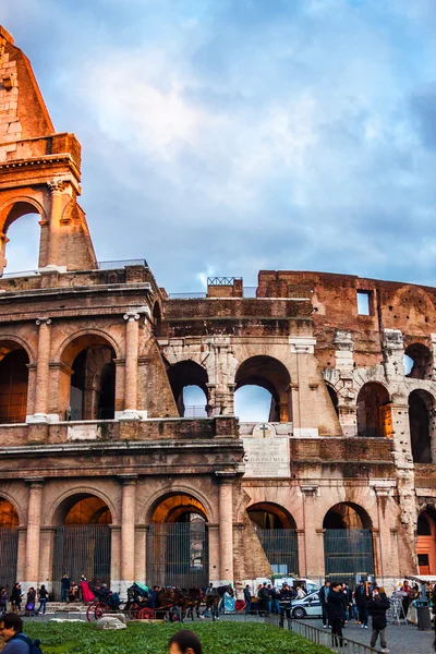 The Iconic, the legendary Coliseum of Rome, Italy — Stock Photo, Image