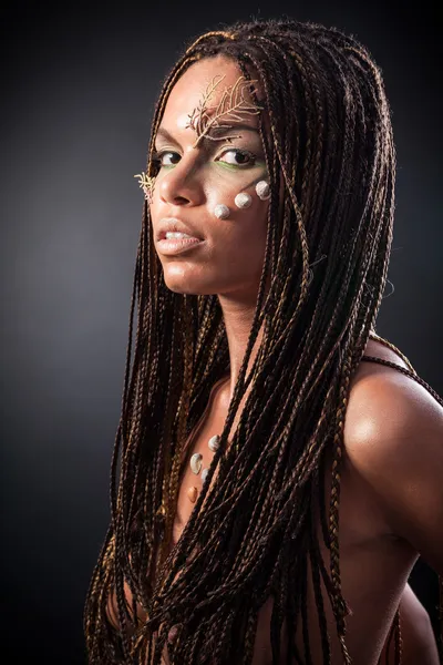 Portrait of a naked african american woman with dreadlocks — Stock Photo, Image