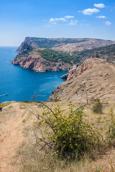 Latem widok wybrzeże. Sudak plaży. Morze Czarne, Ukraina — Zdjęcie stockowe