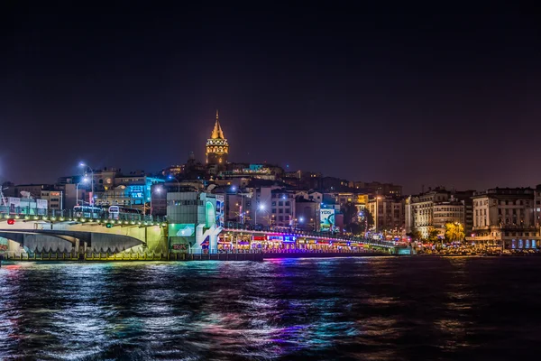 View of Istanbul and Galata tower and bridge at night — Stock Photo, Image