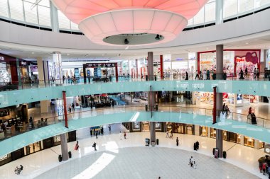 Dubai Alışveriş Merkezi - Dünya'nın en büyük alışveriş merkezi iç görünümü