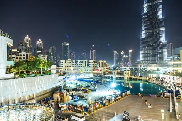 Vista sobre Burj Khalifa y Dubai Mall, Dubai, Emiratos Árabes Unidos, por la noche —  Fotos de Stock