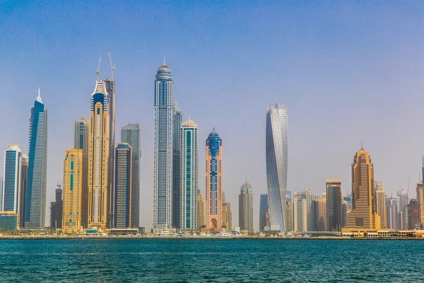 Dubai Marina paisagem urbana, Emirados Árabes Unidos — Fotografia de Stock