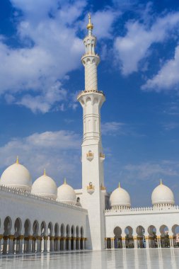 Abu Dabi Şeyh Zayed Beyaz Cami