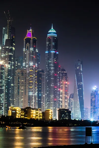 Dubai Marina paisagem urbana, Emirados Árabes Unidos — Fotografia de Stock