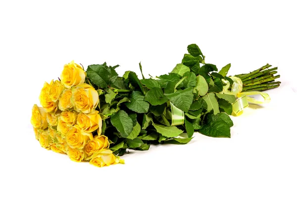 Grupo de rosas amarelas frescas — Fotografia de Stock
