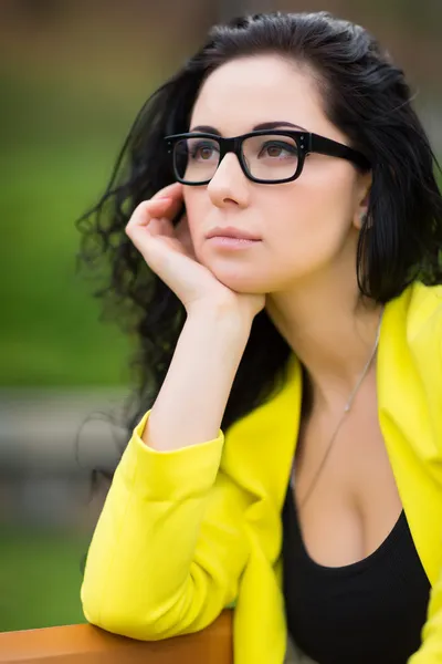 Portrait Of Young Smiling Beautiful Woman — Stock Photo, Image