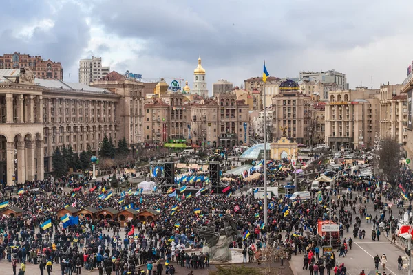 Protest on Euromaydan in Kiev against the president Yanukovych — Stock Photo, Image