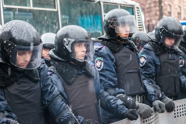 Protesteren op euromaydan in kiev tegen de premier Janoekovitsj — Stockfoto