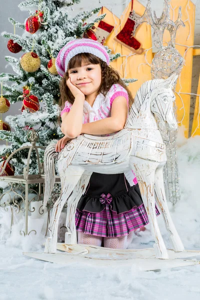 Felice bambina hanno un Natale — Foto Stock