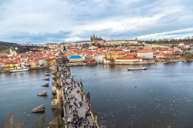 Prag 'daki Charles Köprüsü