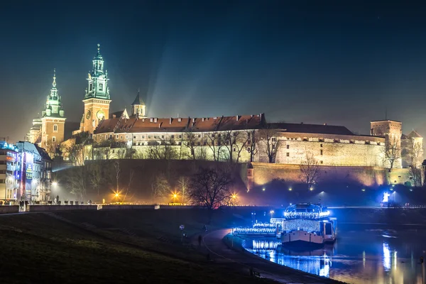 A Wawel-kastély és a wistula — Stock Fotó
