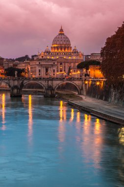 Vatikan ve nehir Roma'da tiber