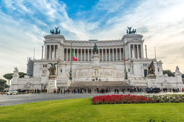 Monument to Victor Emmanuel II — Stock Photo, Image