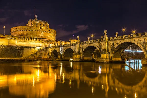 Puente de Sant 'Angelo en Roma — Foto de Stock