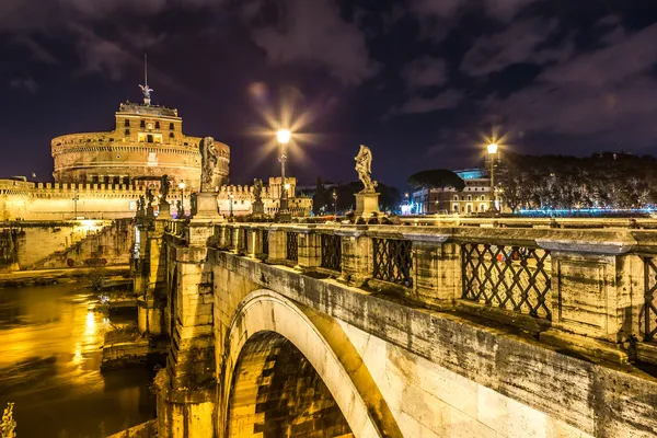 Puente de Sant 'Angelo en Roma —  Fotos de Stock