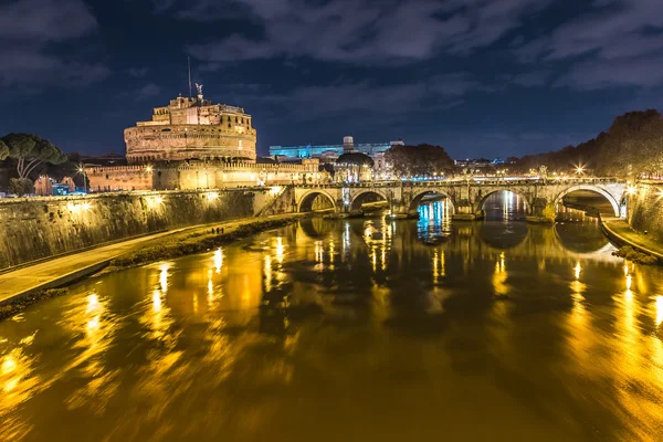 Brug van sant'angelo in rome — Stockfoto