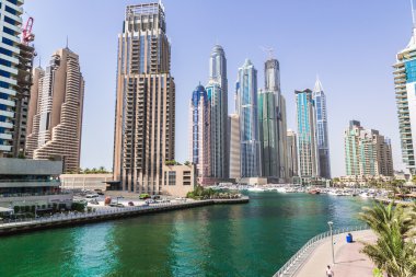 Dubai Yat Limanı cityscape
