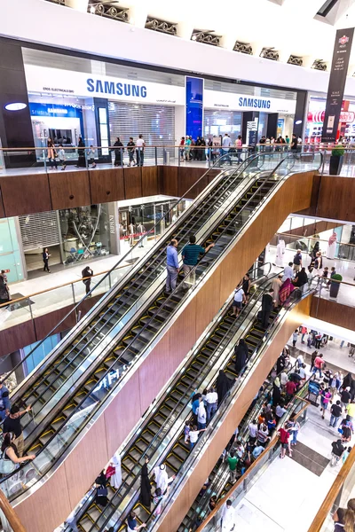 Interiör bild av dubai mall — Stockfoto