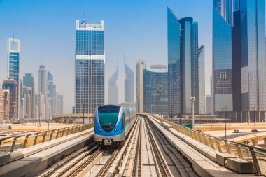 dubai metro demiryolu