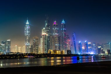 Dubai Yat Limanı cityscape