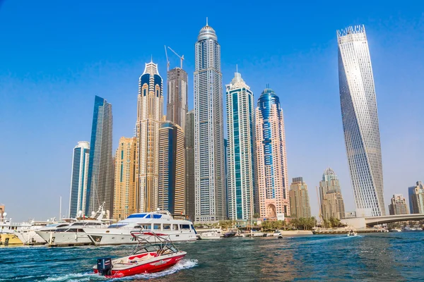 Dubai Marina paisaje urbano — Foto de Stock