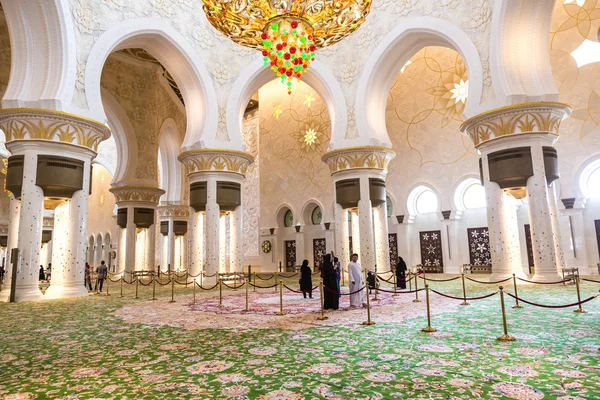 Abu Dhabi Sheikh Zayed Grand Mosque – stockfoto