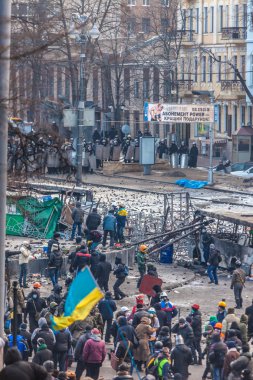 протест проти «диктатура» в Україні перетворює насильницькі
